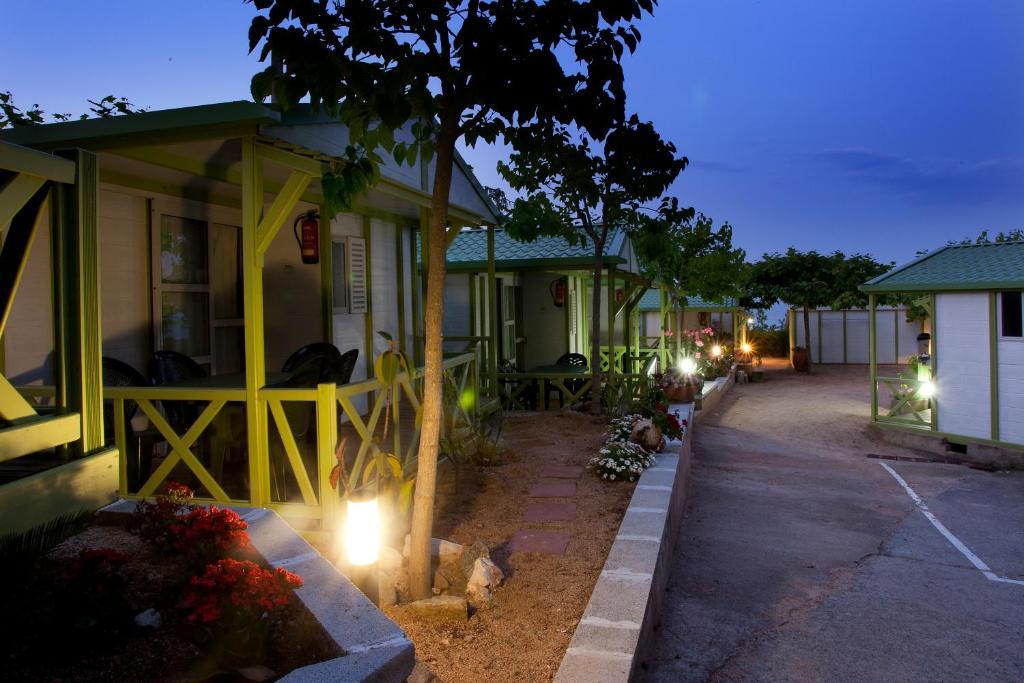 Camping El Far 2*