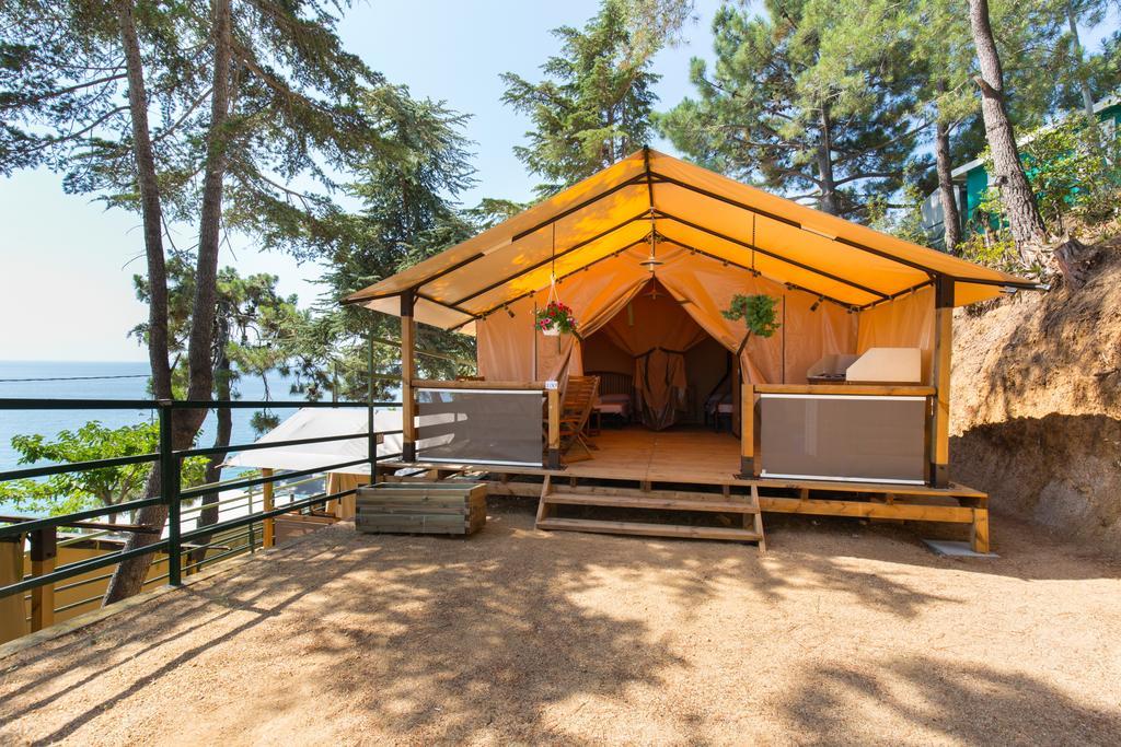 Camping El Far